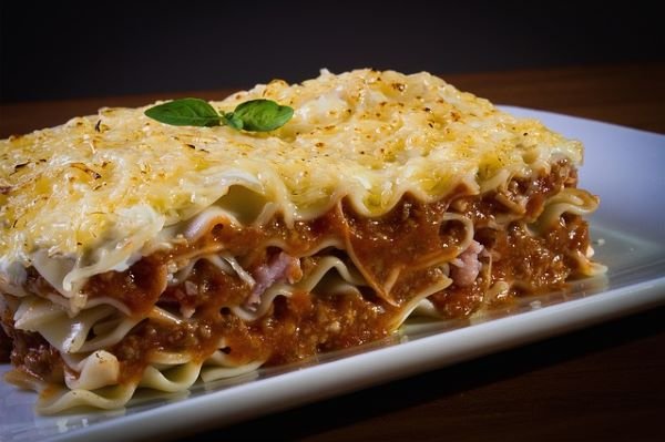 Lasagne on hyvää viikonloppuruokaa.